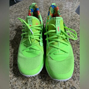 Under Armour M9.5/W11 Officially Unveil the Curry 7 “Sour Patch Kids” Like New